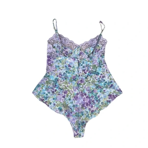 Victoria's Secret Floral Lace Lingerie Cami Teddy Bodysuit Sz M - Picture 2 of 8